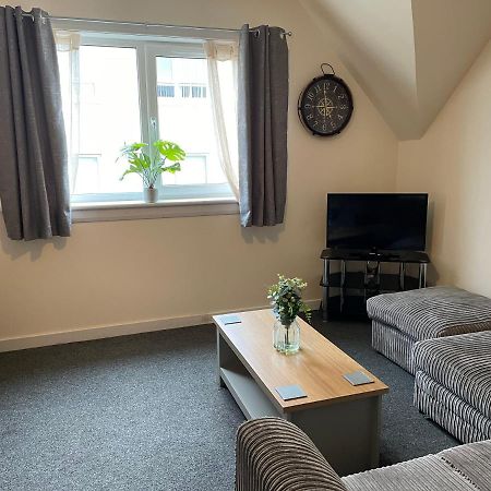 2 Bedroom Flat In Stornoway Town Centre Exteriör bild